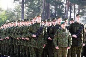 Lietuvai prisiekė beveik 600 karių